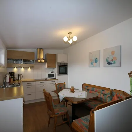 In Zillertal Near Slopes, Cleaning Included Appartement