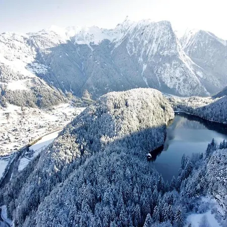 In Zillertal Near Slopes, Cleaning Included Appartement *