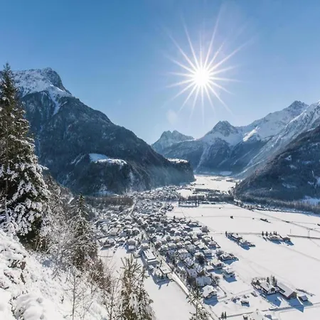 In Zillertal Near Slopes, Cleaning Included Appartement *